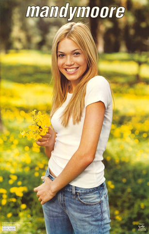 Poster: Mandy Moore 2001 Portrait (22"x34")