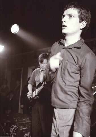 Poster: Joy Division Ian Curtis - On Stage B&W  Poster (24" x 33")
