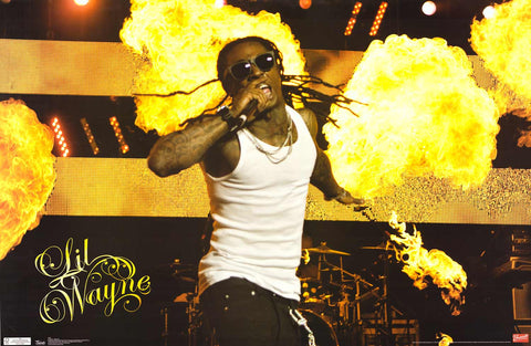 Poster: Lil Wayne - Fire on Stage (22x34)