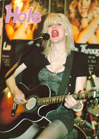 Poster: Hole - Courtney Love On Stage (24"x34")